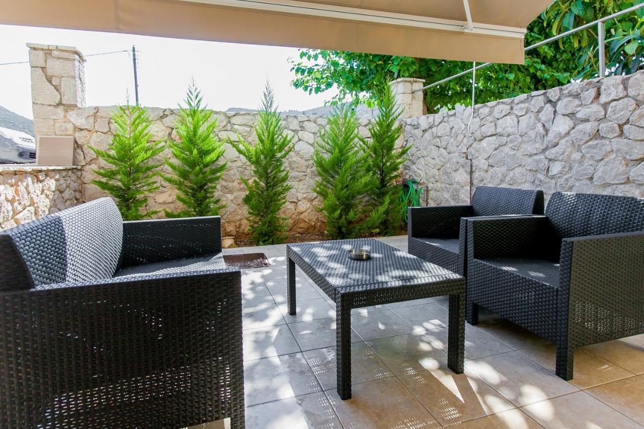 Nafplio Small Apartment - II ภายนอก รูปภาพ